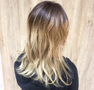 ロング カラー 中林 由佳のヘアスタイル