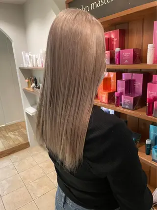 セミロング カラー tasty priv ate gardenのヘアスタイル