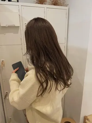 ロング カラー 梅田/ベージュ レイヤー/ヌマタのヘアスタイル