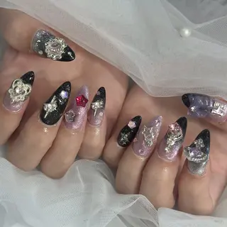 ネイル LAVISH nanamiのネイルデザイン