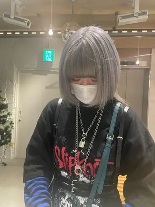 セミロング カラー LUNTY NAMBA所属・艶ハイトーン👑♡ NATSUKIのヘアスタイル