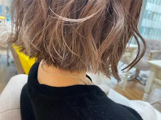 ショート カラー 大場 優のヘアスタイル