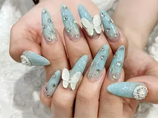ネイル nailsalon Mirrorのネイルデザイン