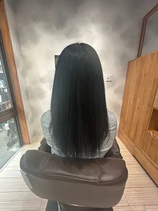 ロング カラー ･:*+.さいとう .:+のヘアスタイル