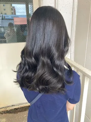 セミロング roka ノゾミのヘアスタイル