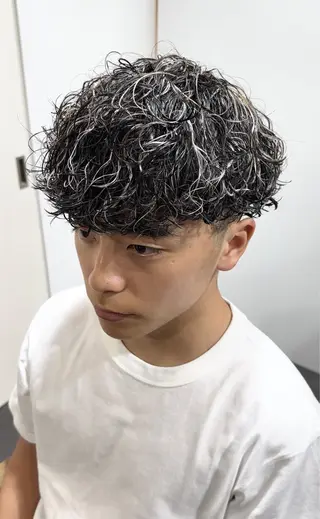 パーマ メンズ 年間2000名担当◎ パーマ職人/仲原佑樹のヘアスタイル