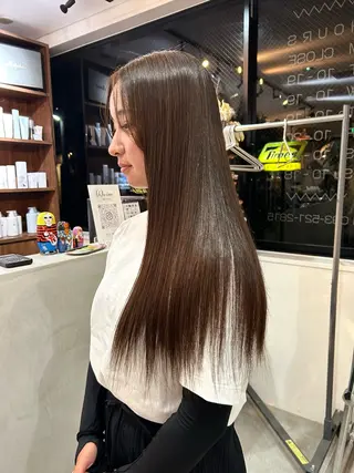 ロング (𝐡)𝐰𝐢𝐦 𝐲𝐮𝐧𝐚のヘアスタイル