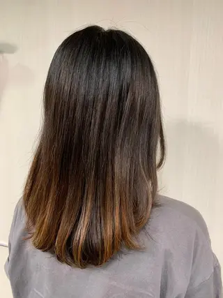 セミロング ウスイマイコ カット/ケアカラーのヘアスタイル