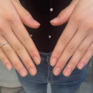 ネイル 𝑟𝑖𝑠𝑎 🕯‎🤍のネイルデザイン