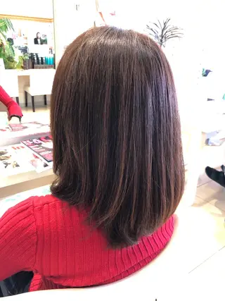 ミディアム eon 八王子所属・癖毛、多毛の方歓迎 三浦 麻衣のヘアスタイル