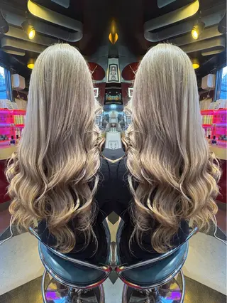 ロング カラー 👑派手髪/カット 👑ANRYのヘアスタイル