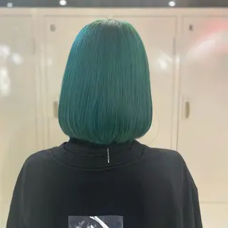 ショート カラー HIKARI🐈‍⬛ レイヤー×デザインのヘアスタイル