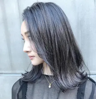 ミディアム カラー u hair所属・こばやし ももこのヘアスタイル