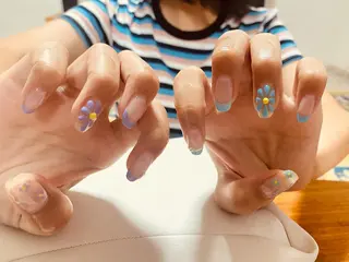 ネイル 芦辺 香奈のネイルデザイン