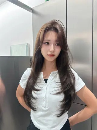 ロング 大人レイヤー/艶美髪 🇺🇸TOMONAのヘアスタイル