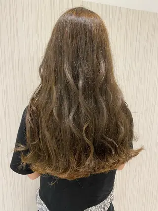 ロング カラー ヘアアレンジ 🥀暖色韓国ヘア💕 保科侑花のヘアスタイル