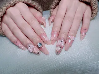 ネイル Yuxi Beauty salon 【ユーシィー ビューティ サロン】所属・ユーシーネイルサロン 池田公園店のネイルデザイン