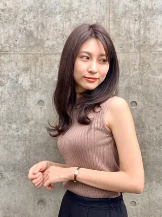 セミロング ICON所属・艶美髪マスター 店長✂︎YUKKEのヘアスタイル