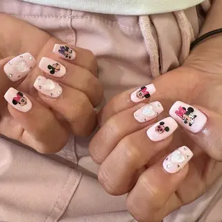 ネイル 椎葉 麻里矢のネイルデザイン