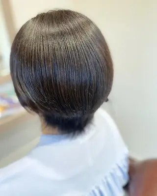 ショート カラー 荒木 ひろかのヘアスタイル