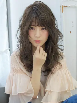 ロング カラー ＨＩ ROのヘアスタイル