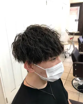 パーマ メンズ カ レラのヘアスタイル