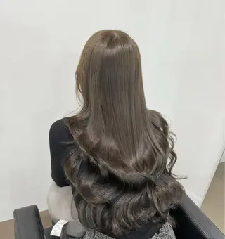 ロング カラー 川元 春奈のヘアスタイル