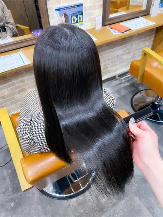 セミロング SALOWIN上野店所属・美髪ヘア 🤍erikaのヘアスタイル