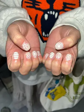 ネイル 🪐富島彩夏 /海外nail🪐のネイルデザイン