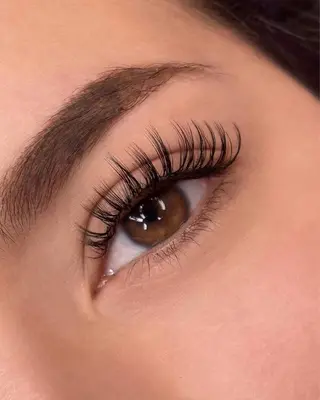 パーマ マツエク・マツパ アイブロウ 神山 ビューティー・アイのマツエク・マツパデザイン