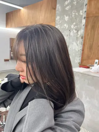 セミロング 🫧透明感カラー🫧 ハシモトタケルのヘアスタイル