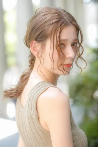 ロング カラー ヘアアレンジ ワット 原宿のヘアスタイル