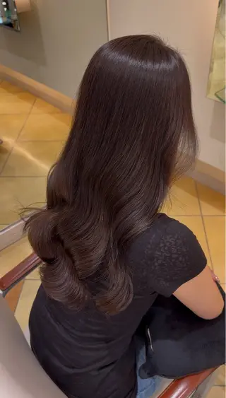 ロング 池田 早穂のヘアスタイル