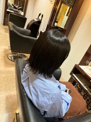 セミロング 郷右近 すずのヘアスタイル