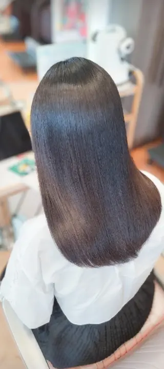 ミディアム 鈴木 優里花のヘアスタイル