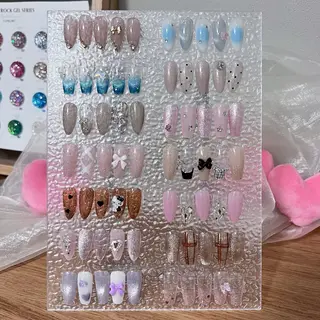 ネイル B&B  Nail のネイルデザイン