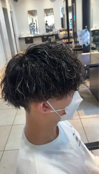 ショート ”メンズ”垢抜け🔥 QUATRO片岡のヘアスタイル