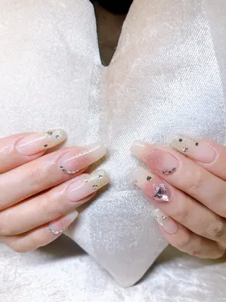 ネイル ECLAT エクラ所属・寺山 千鶴のネイルデザイン
