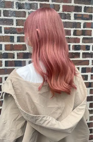 ロング カラー エクステ/ハイトーン /レイヤーカットのヘアスタイル