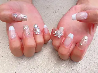 ミディアム ネイル ✴︎ Delightのネイルデザイン