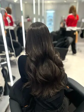 ロング Itsuki/心斎橋 髪質改善/暗髪カラーのヘアスタイル