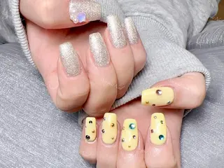 ネイル 🦋 Queenieのネイルデザイン