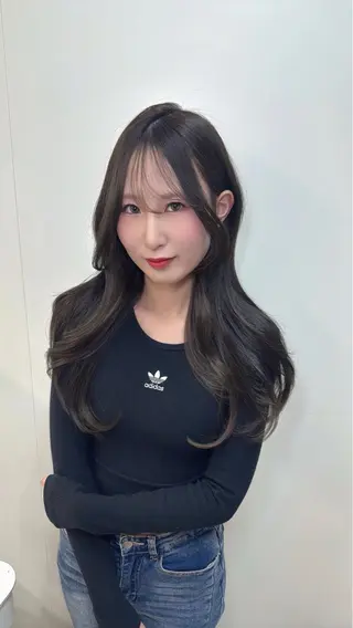 ロング レイヤーカット/ 艶カラー/山内一暉のヘアスタイル