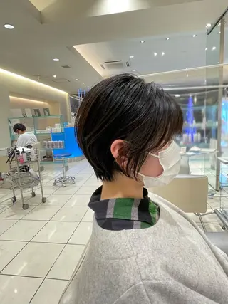 ショート MODEks eau 佐藤優志のヘアスタイル