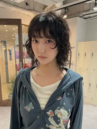 ミディアム レイヤーヘア/パーマ 村中 仁人のヘアスタイル