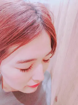 マツエク・マツパ Eyelash salon MORE(モア)所属・安納 麻穂のエステ・リラクイメージ