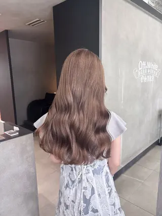 カラー 🇰🇷韓国風ハイ トーンKANA🖤のヘアスタイル