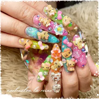ネイル nail salon  la reine所属・nail salon la reineのネイルデザイン