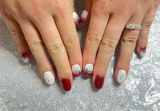 ネイル VIERU 🌈🎀💖のネイルデザイン