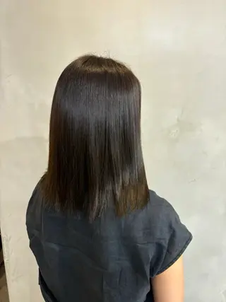 セミロング カラー 赤石るな ／nabi  船橋のヘアスタイル